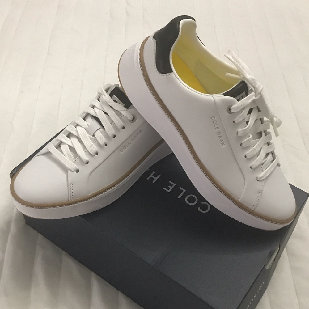 Cole Haan Women's Grandpro Topspin Court  size 5.5